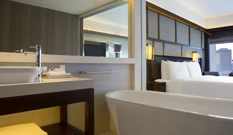 Pan Pacific Singapore - Deluxe Room Panoramic View Detail